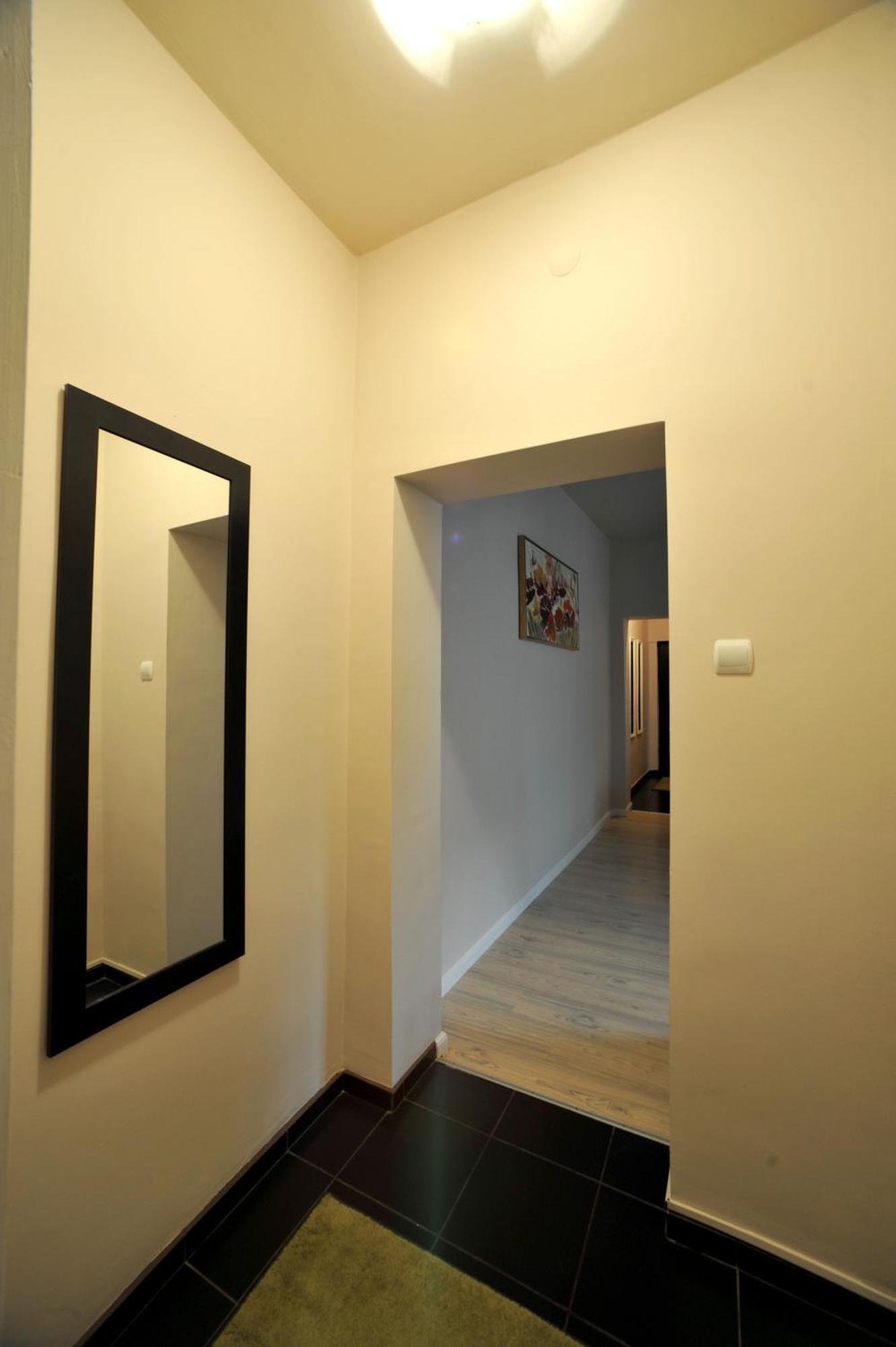 Apartment Like